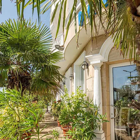 Family Paros 3* Pomorie