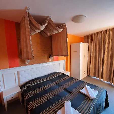 Family Paros 3* Pomorie