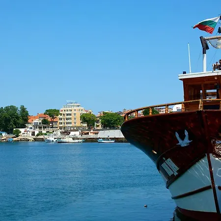 Hotel Family Paros 3*