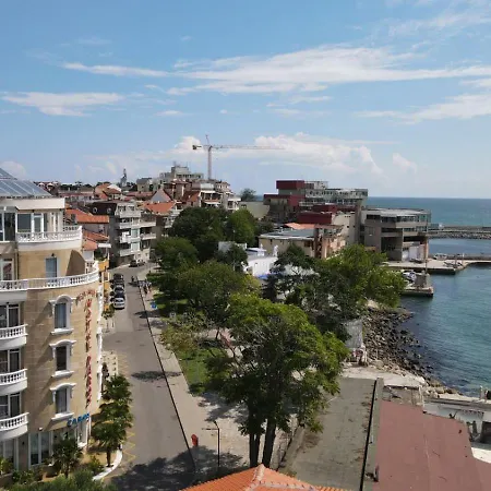 Family Paros ホテル 3*