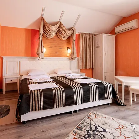 ホテル Family Paros 3*