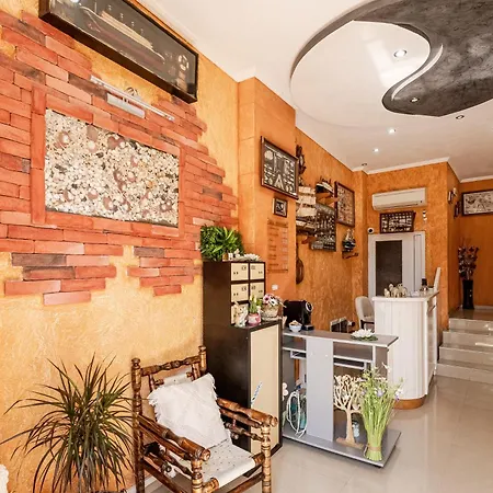 Family Paros ホテル ポモリエ