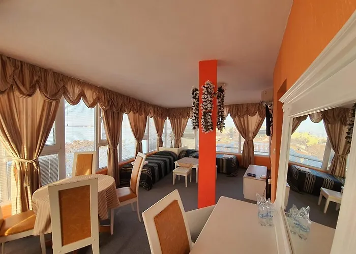 Family Paros 酒店 3*