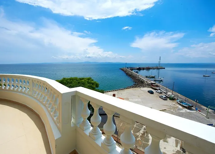 酒店 Family Paros 3*