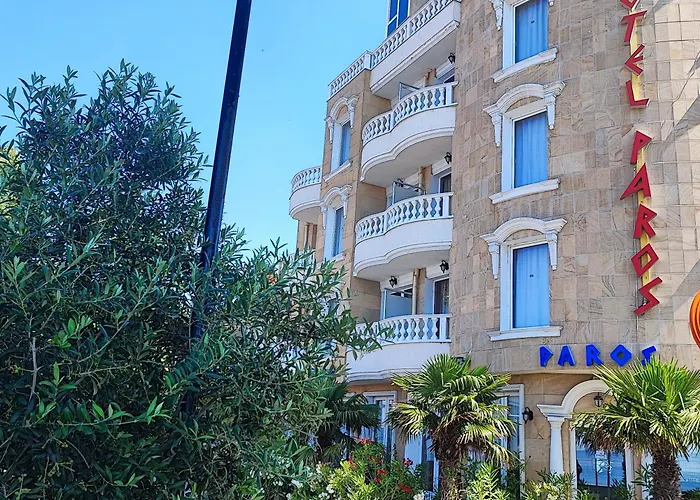 酒店 Family Paros 帕莫瑞