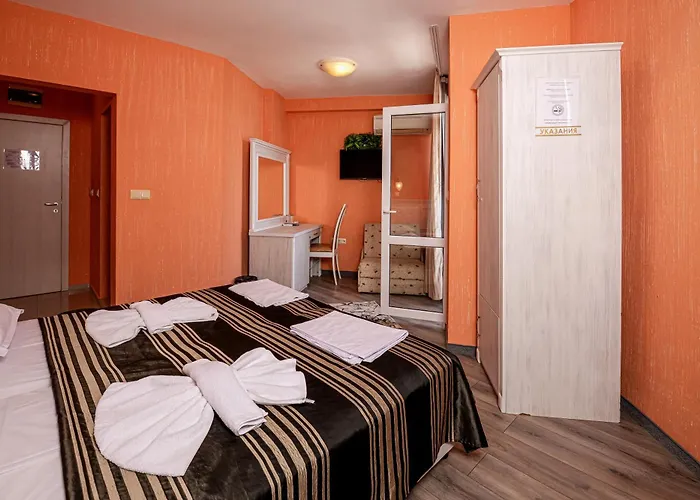 酒店 Family Paros 帕莫瑞