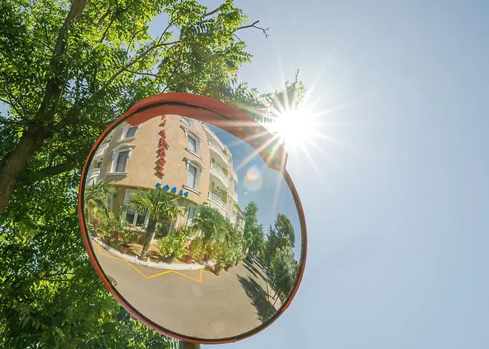 酒店 Family Paros 3*