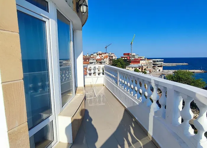 Family Paros 酒店 3*